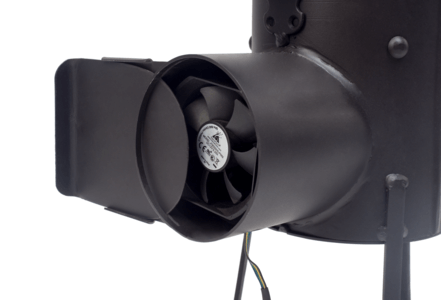 Мощный вентилятор нагнетает воздух прямо в очаг тления вентилятор дымогенератора Ворон